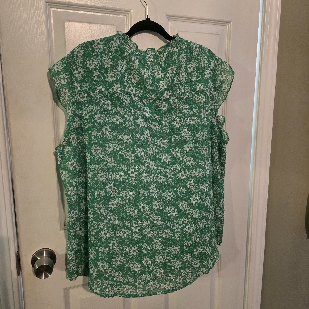 Sleeveless blouse